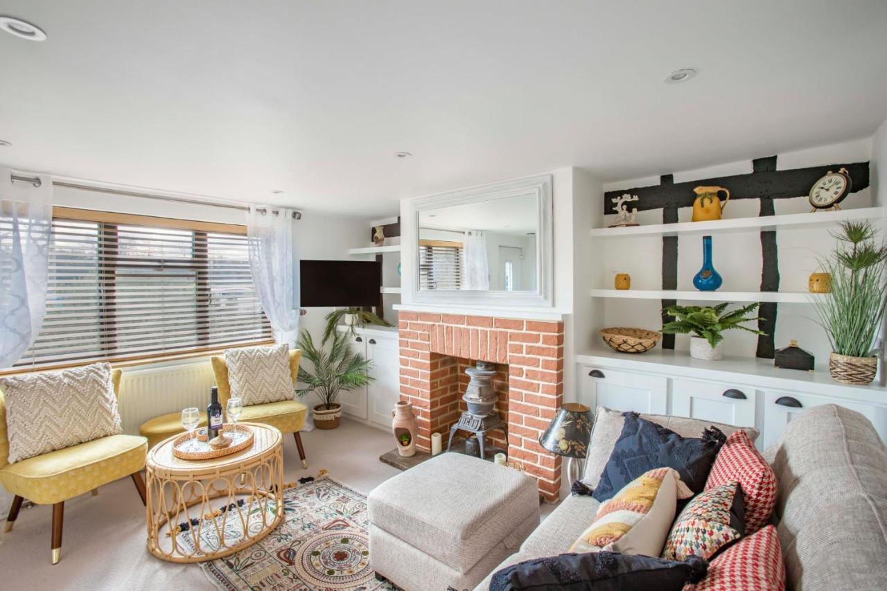 Stunning Character 2Bed Cottage In St Albans Wifi 외부 사진